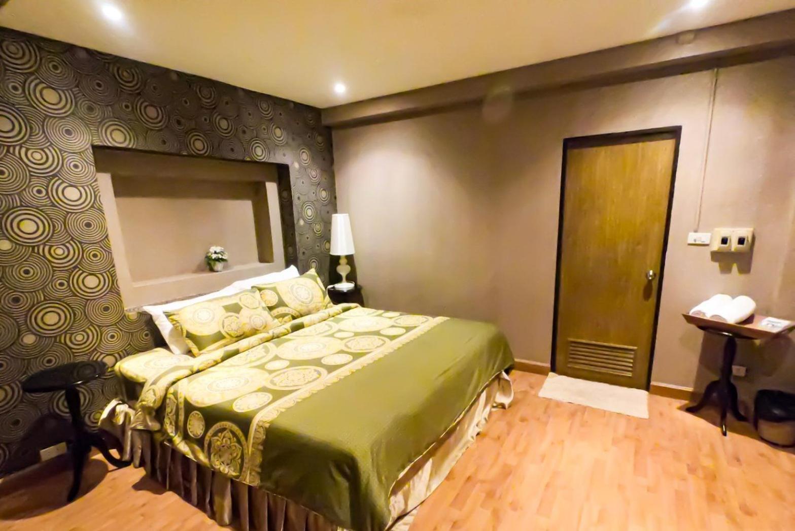 Inspire House Hotel Чиангмай Экстерьер фото