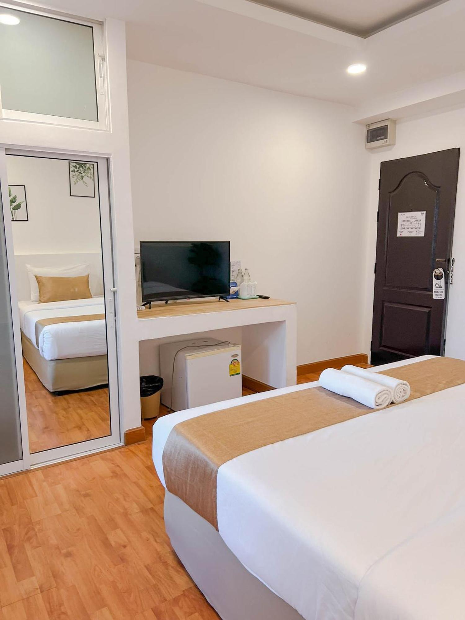 Inspire House Hotel Чиангмай Экстерьер фото