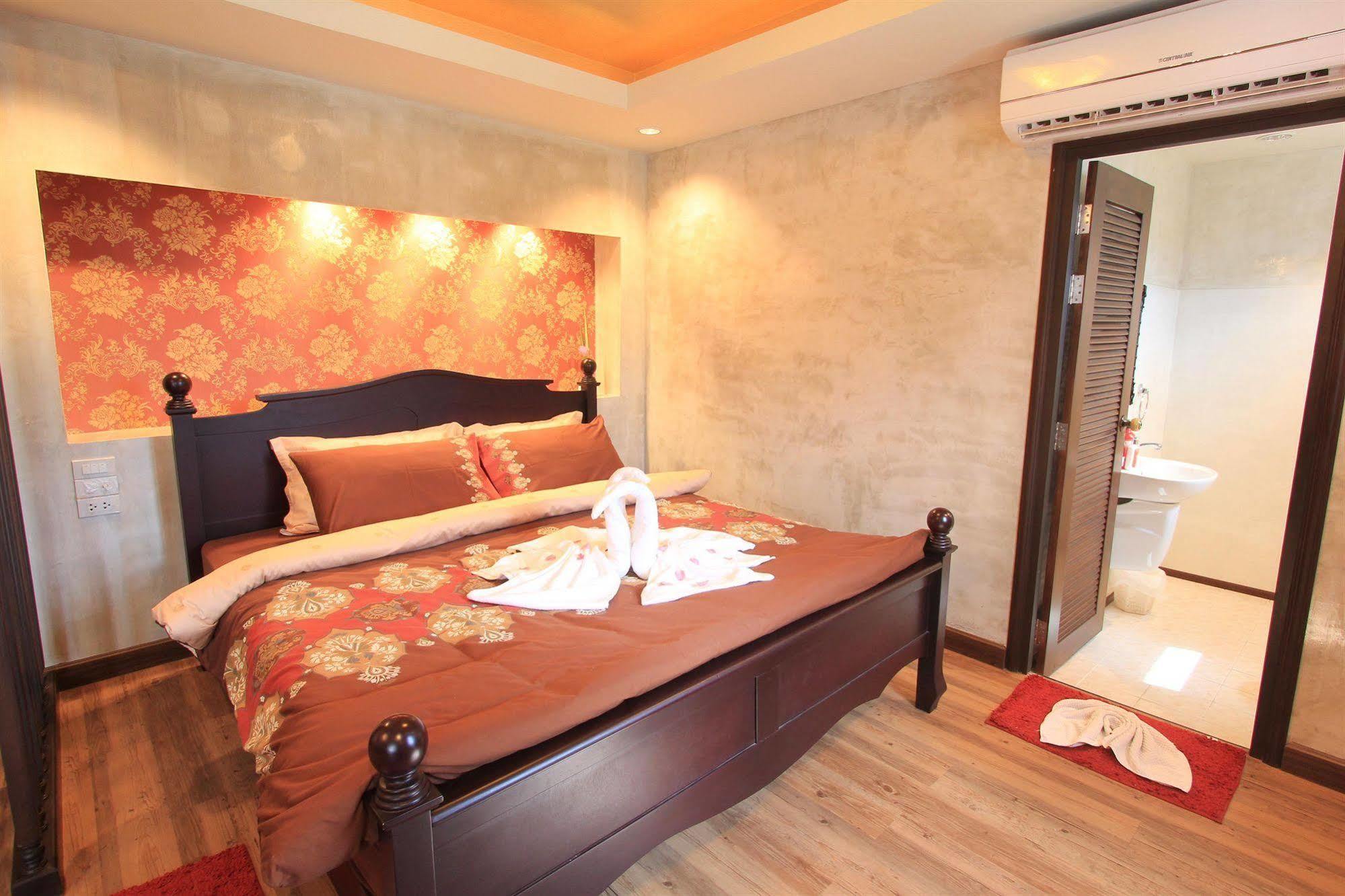 Inspire House Hotel Чиангмай Экстерьер фото