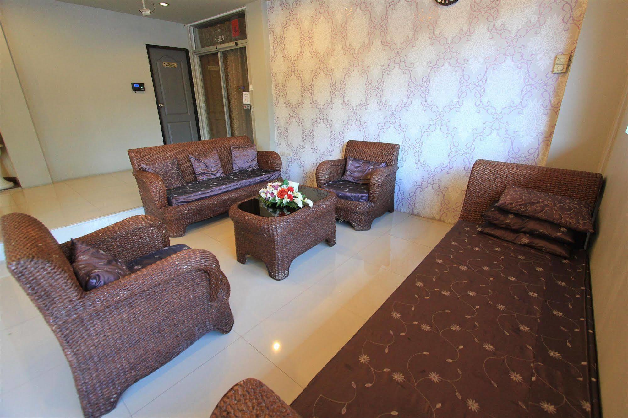 Inspire House Hotel Чиангмай Экстерьер фото
